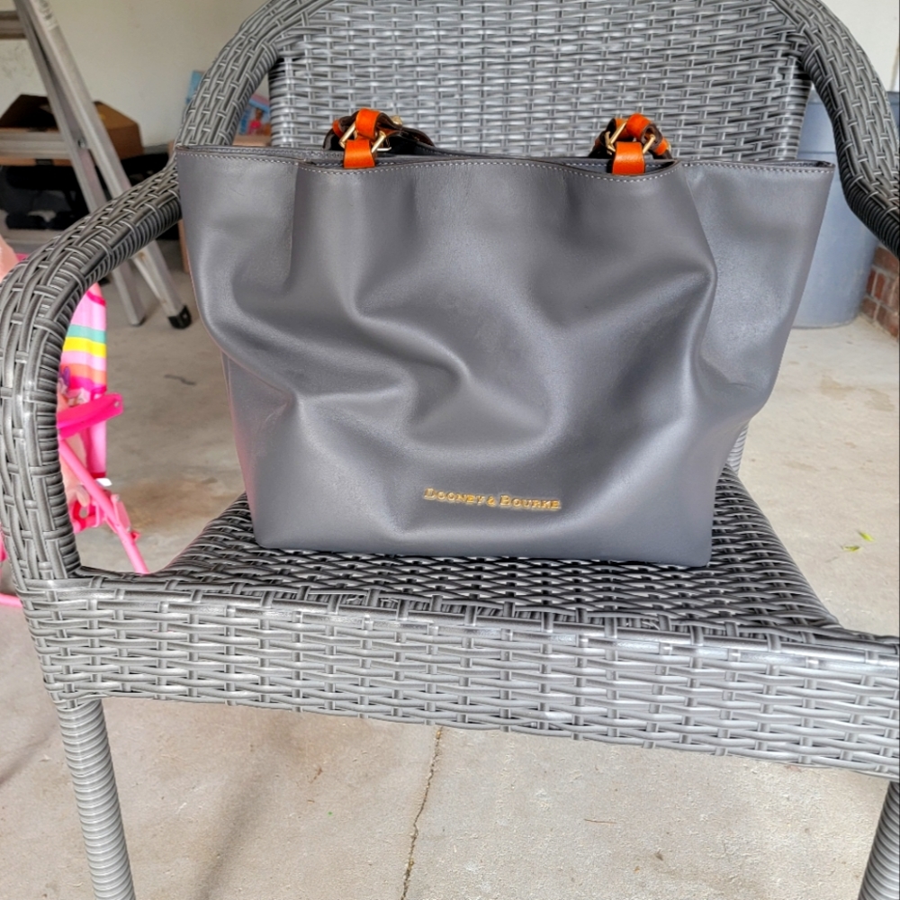 Dooney & Bourke